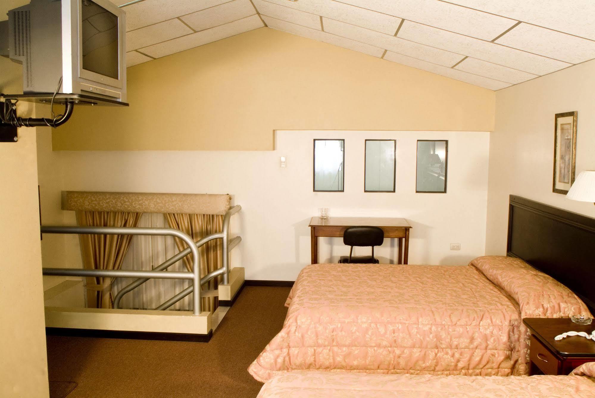 Hotel Podocarpus Loja Εξωτερικό φωτογραφία